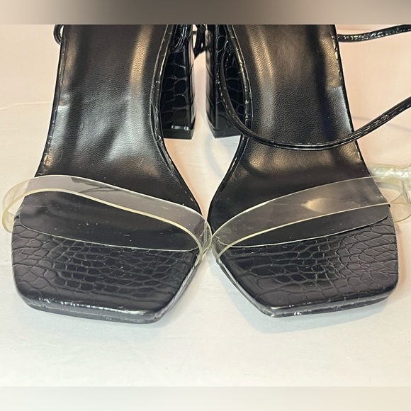 Pretty Little Thing Black Wide Fit Block Heel Ankle Tie Strappy Sandals NWOT - Picture 7 of 16